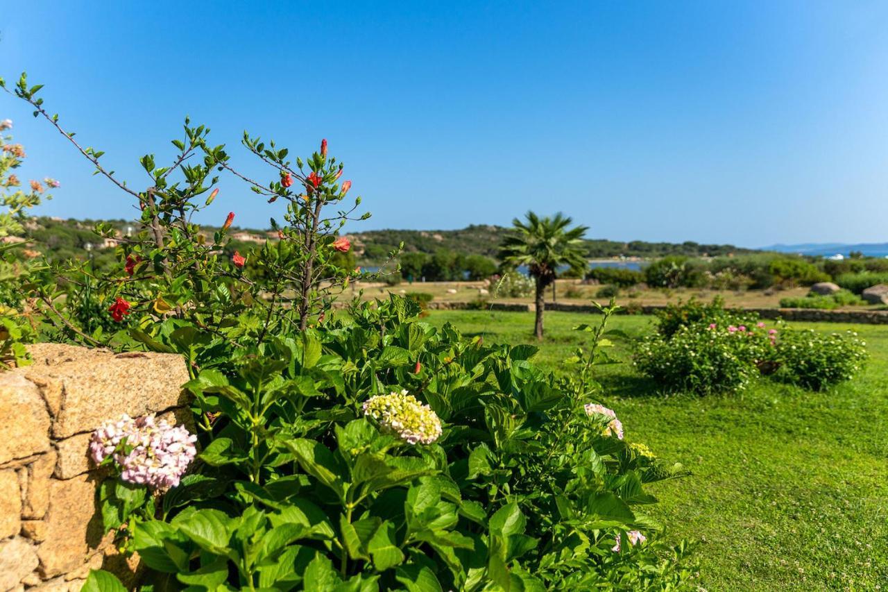 Residenze Coda Cavallo San Teodoro  Exteriör bild