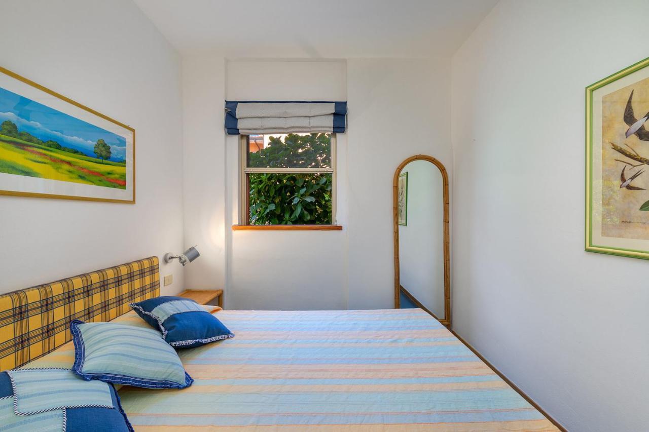 Residenze Coda Cavallo San Teodoro  Exteriör bild
