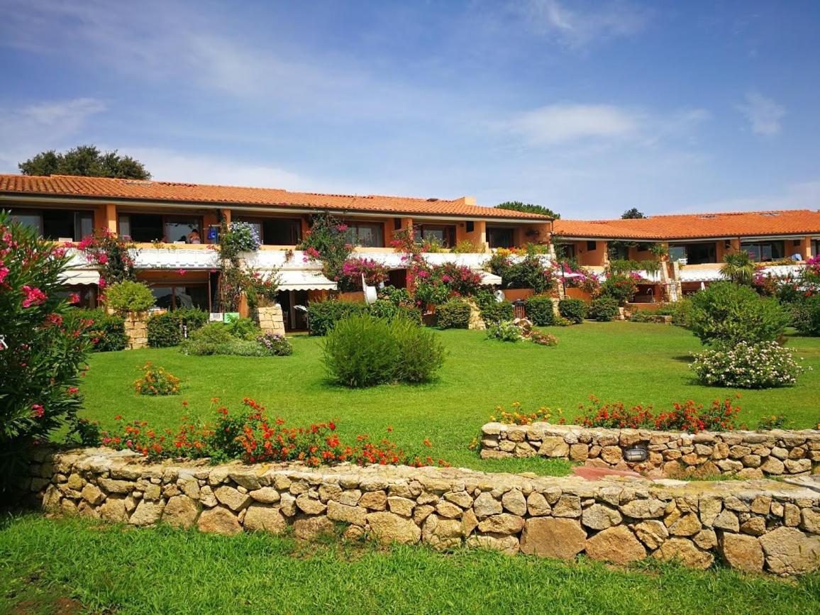 Residenze Coda Cavallo San Teodoro  Exteriör bild